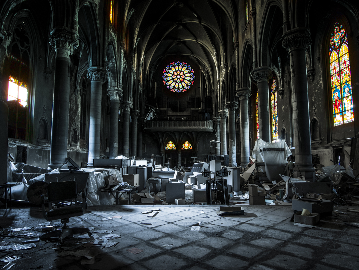 America's Deserted Churches Are Heartbreakingly Beautiful