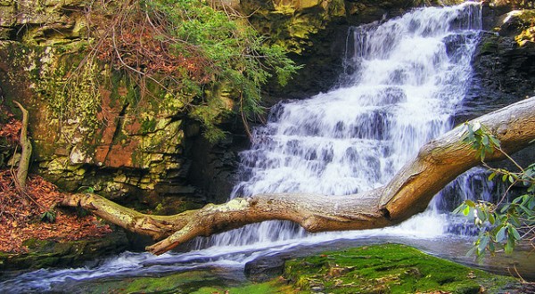 Here Are 17 Gorgeous Waterfalls Hidden in Pennsylvania
