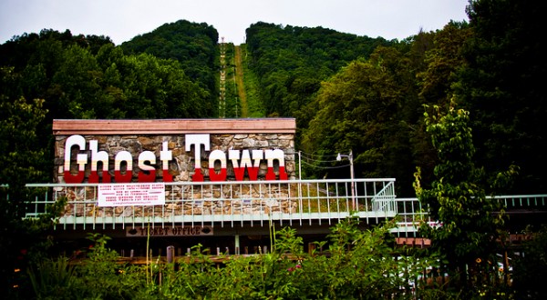 You Have To See These 15 Bizarre Roadside Attractions In North Carolina