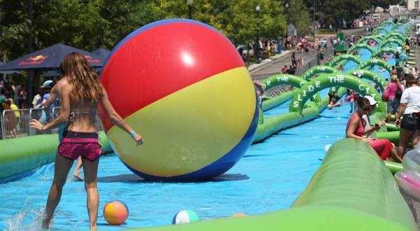 This 1,000 Foot Traveling Slip N’ Slide Is Coming To Texas… And It’s Awesome