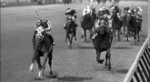 The Moment Secretariat Wins The 1973 Kentucky Derby Will Give You Goosebumps