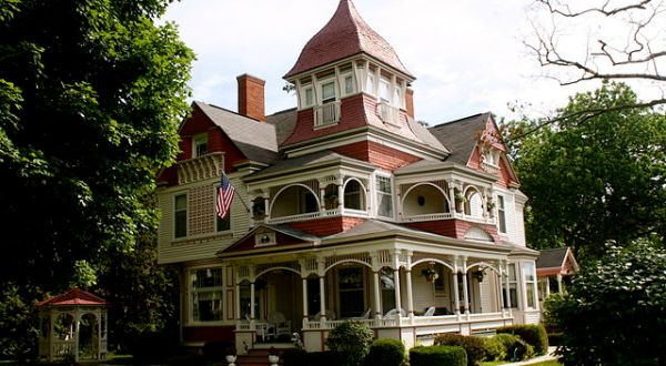 You’ll Want To Visit These 16 Michigan Houses When You Know Their Incredible Past