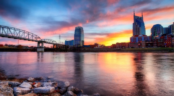 10 Romantic Tennessee Destinations That’ll Get Your Blood Pumpin’