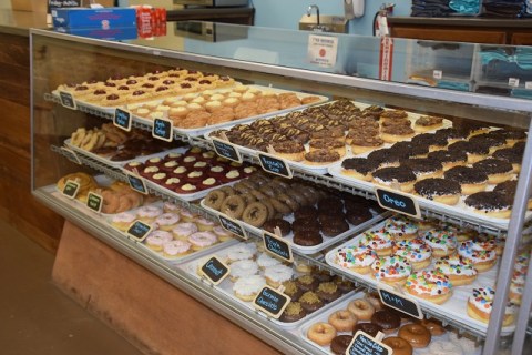 Here Are 10 Of The Most Delicious Donut Shops In Alabama