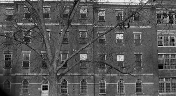 South Carolina’s Oldest, Creepiest Asylum Still Stands Today And Will Give You Nightmares