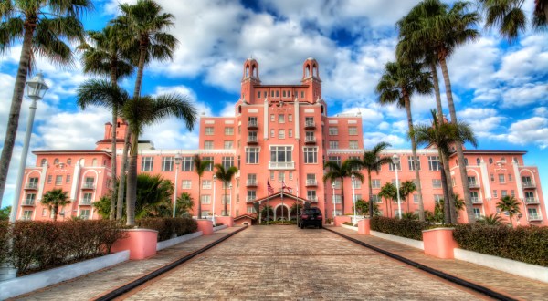 8 Haunted Hotels In Florida That Will Make Your Stay A Nightmare
