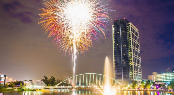9 Epic Fireworks Shows In Texas That Will Blow You Away This Year