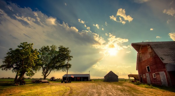 You Will Fall In Love With These 17 Beautiful Old Barns In Nebraska