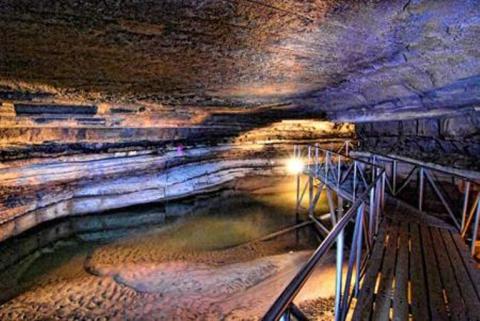 7 Caves In Kentucky That Are Like Entering Another World