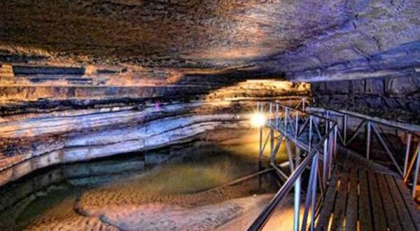 7 Caves In Kentucky That Are Like Entering Another World