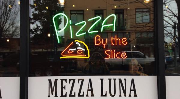 These 15 Pizza Places In Oregon Are So Good That Your Mouth May Explode