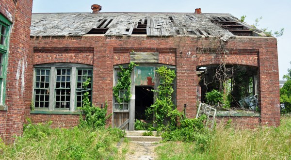 10 Abandoned Places In New Jersey That Nature Is Reclaiming