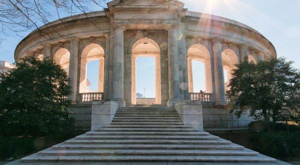 These 16 Pieces Of Architectural Brilliance In Virginia Could WOW Anyone