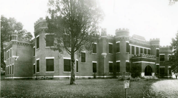 These 5 Tennessee Asylums Are Still Standing And Still Disturbing