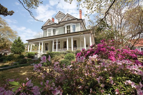 These Amazing Historic Houses Are For Sale In North Carolina, And One Is Free!