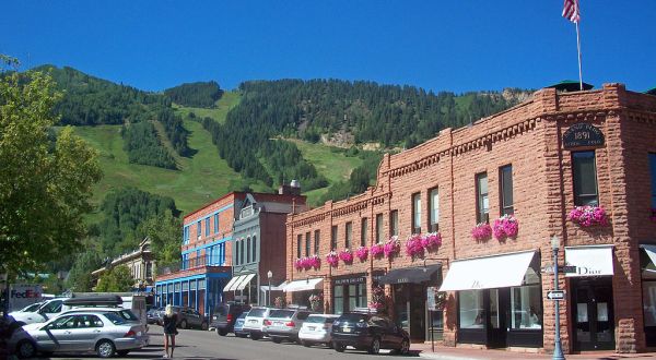 Here Are The 10 Most Beautiful, Charming Small Towns In Colorado