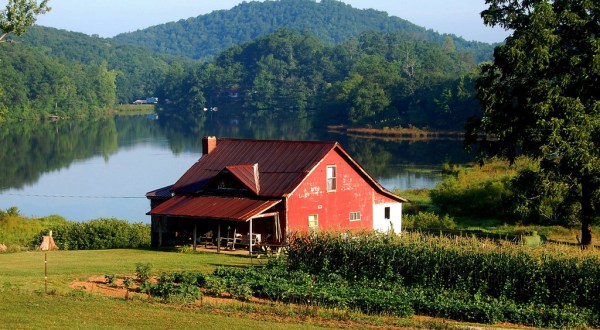 These 13 Charming Farmhouses In Georgia Will Make You Love The Country