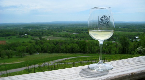 These 12 Beautiful Wineries And Vineyards In Virginia Are A Must-Visit For Everyone