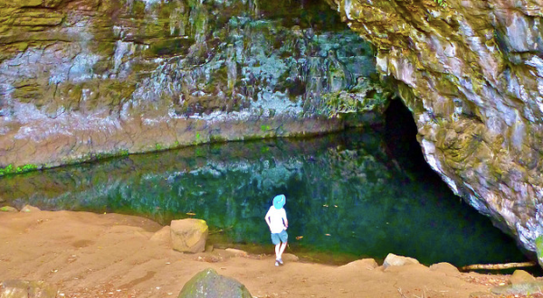 Most People Don’t Know These 10 Hidden Gems In Hawaii Even Exist