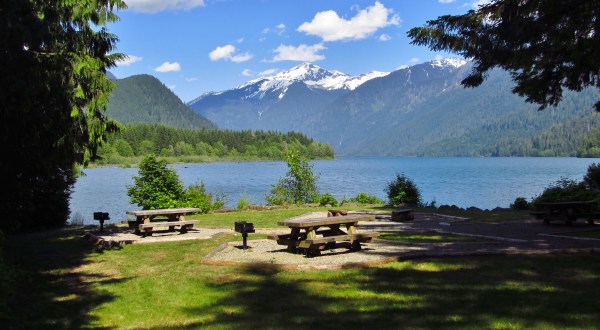 7 Unforgettable Places in Washington to Go On A Picnic This Summer