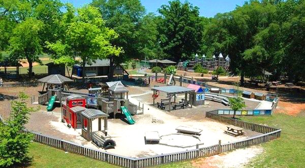 7 Amazing Playgrounds In South Carolina That Will Make You Feel Like A Kid Again