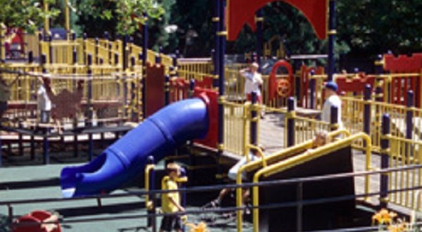 10 Amazing Playgrounds In Oregon That Will Make You Feel Like A Kid Again