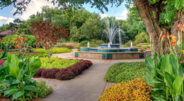 Here Are The 5 Most Beautiful Gardens You’ll Ever See In Kansas