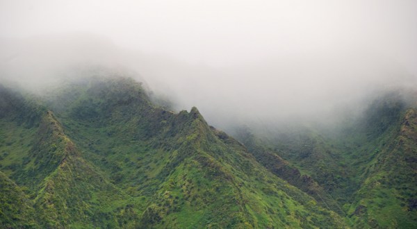14 Eerie Shots In Hawaii That Are Spine-Tingling Yet Magical