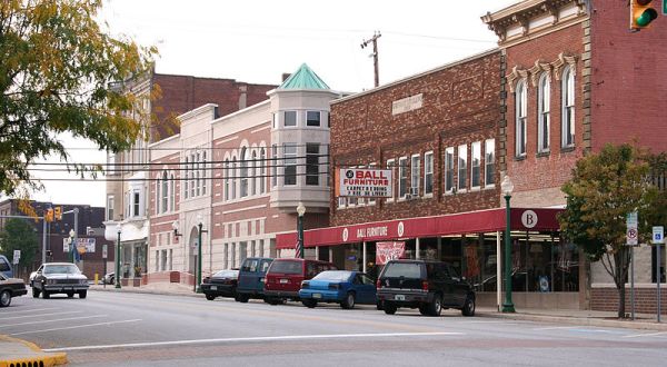 Here Are The 11 Safest And Most Peaceful Towns To Live In Indiana