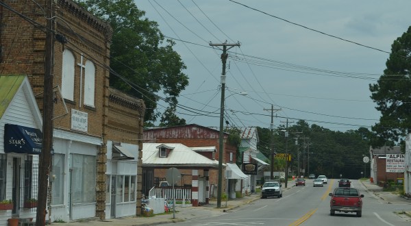 Most People Don’t Know These 20 Super Tiny Towns In South Carolina Exist