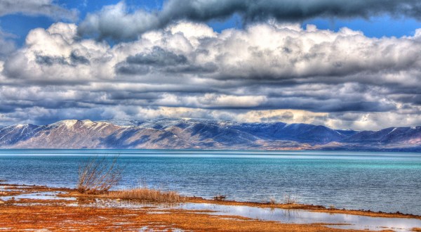 These 10 Gorgeous Lakes in Utah are Demanding Your Attention