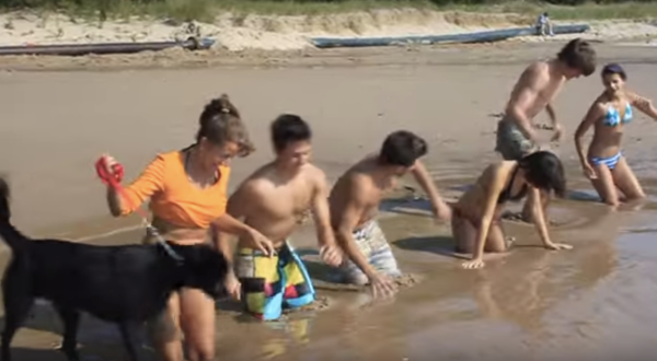 What This Family Discovered In The Sands Of Lake Michigan Is INSANE