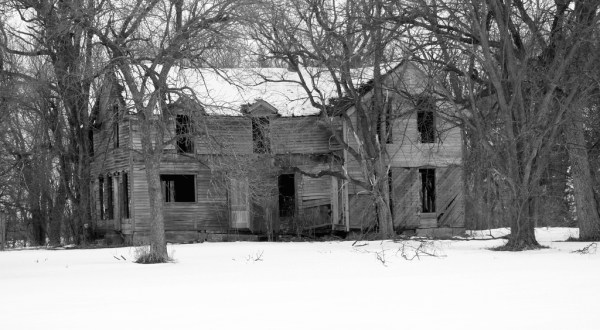 These 9 Hauntings in Nebraska Will Send Chills Down Your Spine