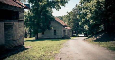 Visit These 11 Creepy Ghost Towns In North Carolina At Your Own Risk