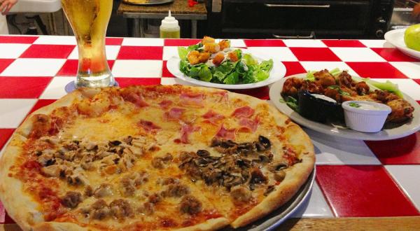 These 10 Pizza Places In Arizona Are So Good That Your Mouth May Explode