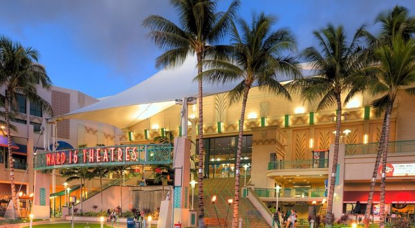 These 9 Theaters In Hawaii Will Give You An Unforgettable Viewing Experience