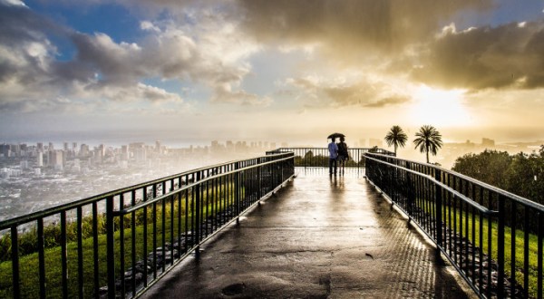 15 Things You Must Know About Dating Someone From Hawaii