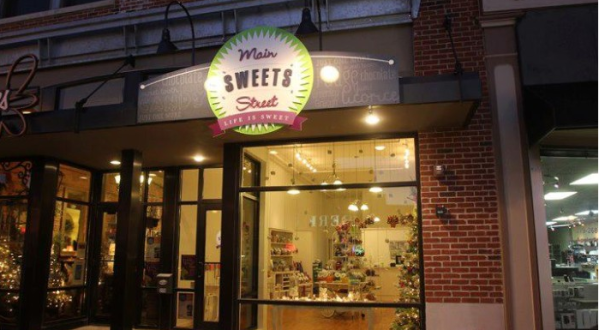 These 11 Candy Shops In Iowa Will Make Your Sweet Tooth Explode