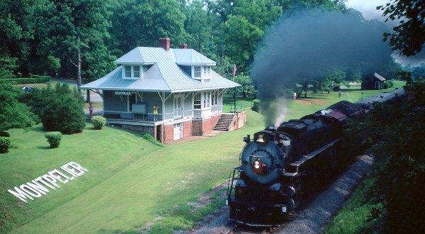 Board These 14 Beautiful Trains In Virginia For An Unforgettable Experience