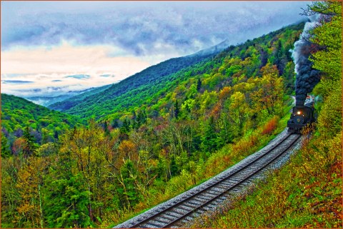 Board These 8 Beautiful Trains In West Virginia For An Unforgettable Experience