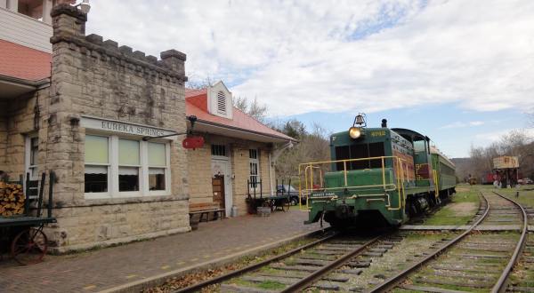 Board These 10 Beautiful Trains In Arkansas For An Unforgettable Experience