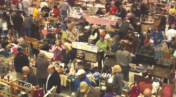 6 Must-Visit Flea Markets In Oregon Where You’ll Find Awesome Stuff