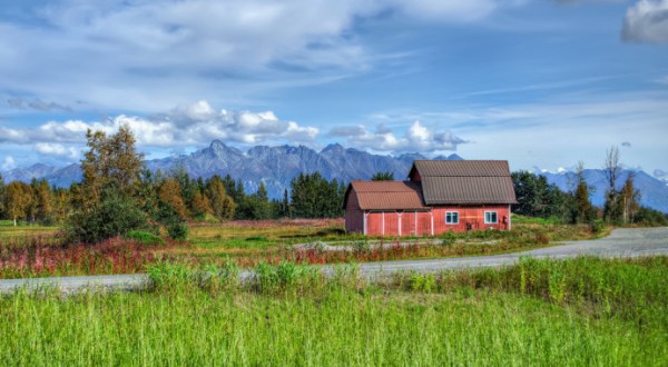 You Will Fall In Love With These 8 Beautiful Old Barns In Alaska