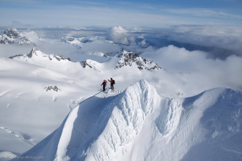 8 Terrifying Views In Alaska That Will Make Your Palms Sweat
