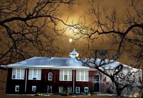 These 12 Haunted Houses Indiana Will Terrify You in the Best Way