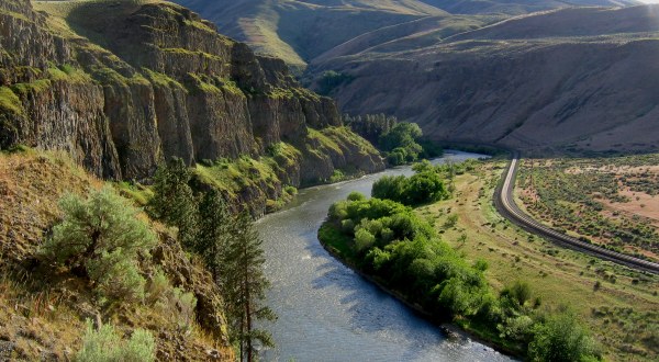 There’s Something Incredible About These 15 Rivers In Washington