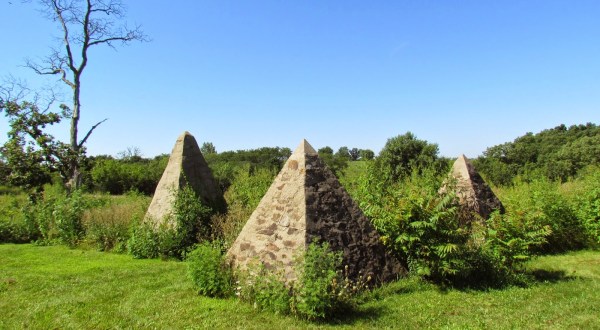 11 Mysterious, Unusual Spots In Iowa You Never Knew Existed