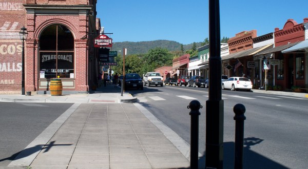 These 11 Towns In Oregon Have The Best Main Streets You Gotta Visit
