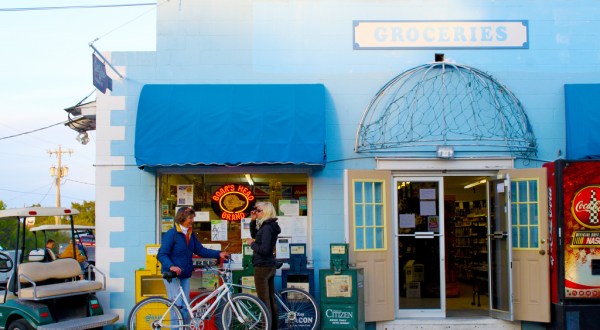 Visit This Incredibly Charming Small Town For A Taste Of Old Florida