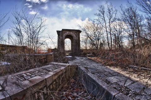 The Truth Behind This Abandoned Missouri Castle Is Captivating